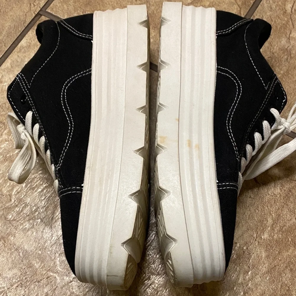 Koi Footwear Black with Flame Platform Sneakers Size 9